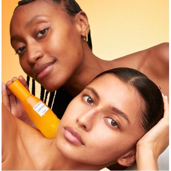 Glow Recipe Cloudberry Bright Essence Toner - Picture 4 of 7